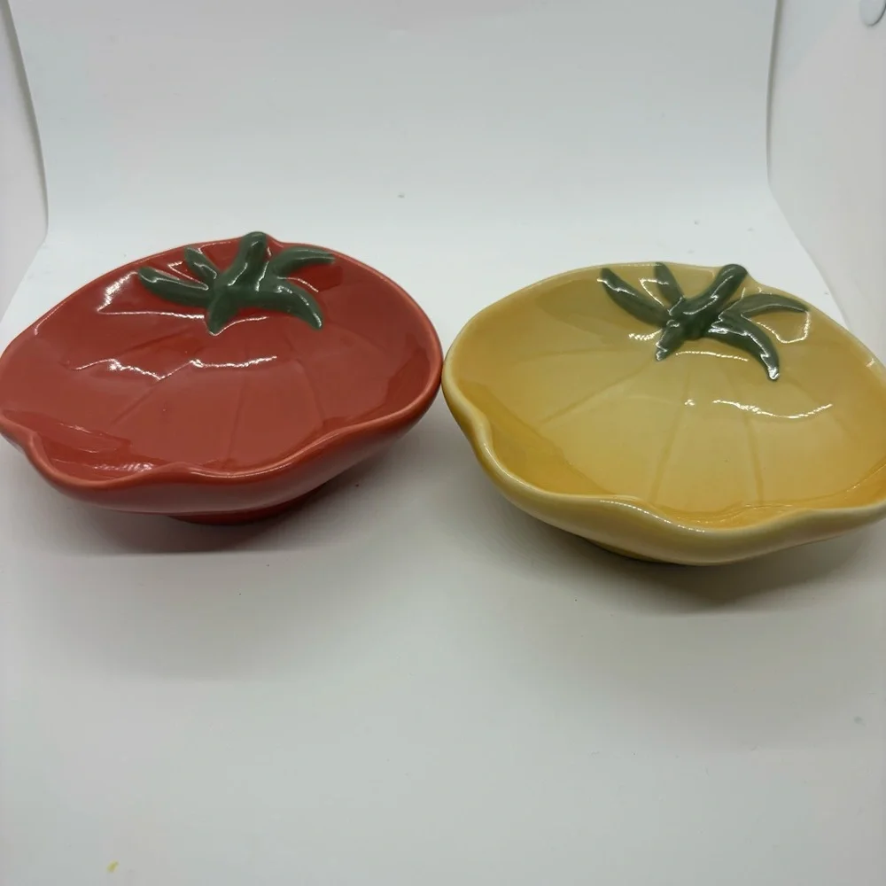 Heirloom tomato dishes by Williams-Sonoma set of 2